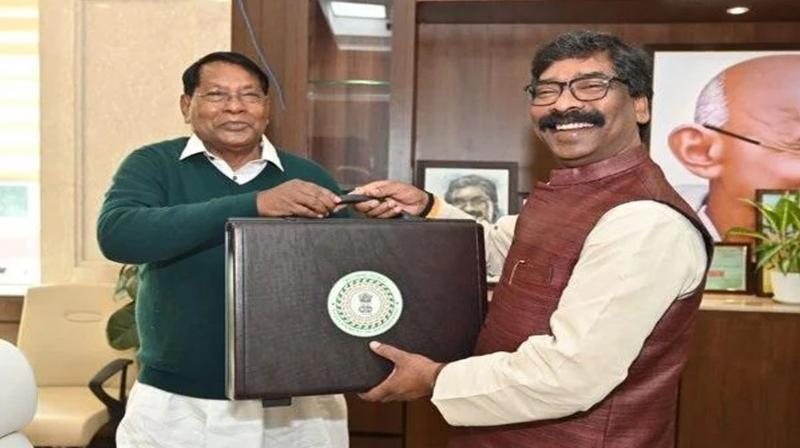 Jharkhand government presented a budget of 1.16 lakh crore for 2023-24 in the assembly