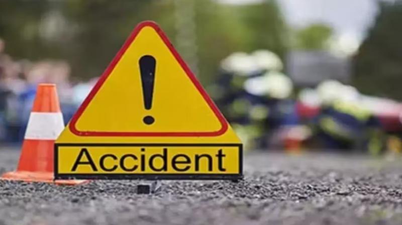 Jharkhand News: Five dead, six injured in collision between truck and auto in Garhwa