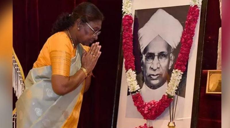 Draupadi Murmu pays tribute to Dr. Sarvepalli Radhakrishnan on his birth anniversary news in hindi