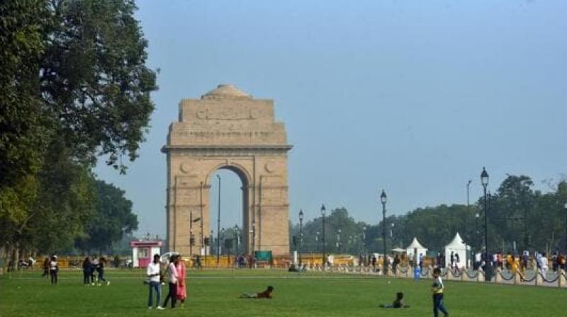 New Delhi: The minimum temperature in Delhi was higher than normal.