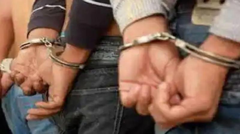 Uttar Pradesh: Encounter between police and miscreants in Sultanpur, two miscreants arrested