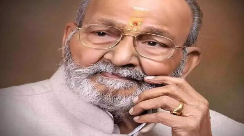 Filmmaker Kasinthuni Vishwanath passes away, many celebrities mourn