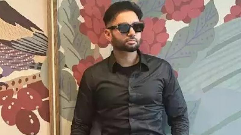 A major accident happened with Punjabi singer Sippy Gill in Canada News In Hindi