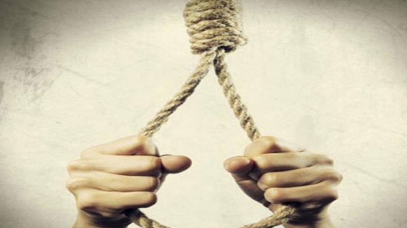  Man commits suicide in his shop in Thane