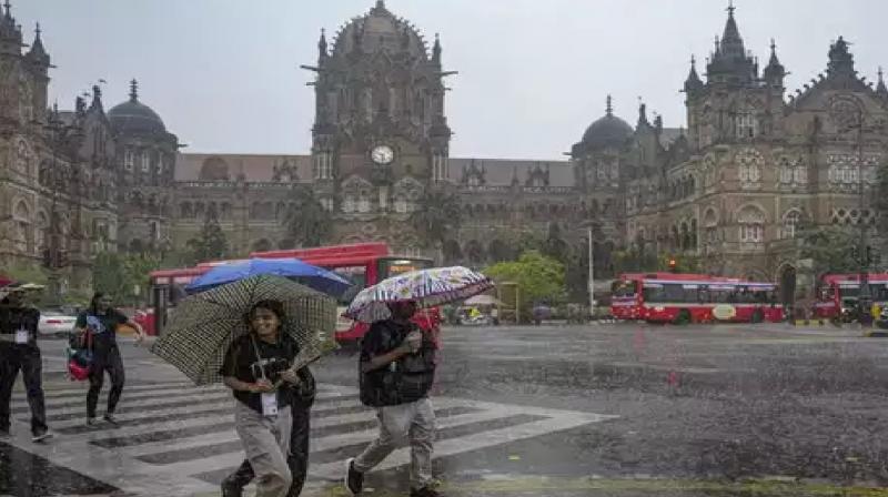 Chance of rain in Mumbai tomorrow news in hindi