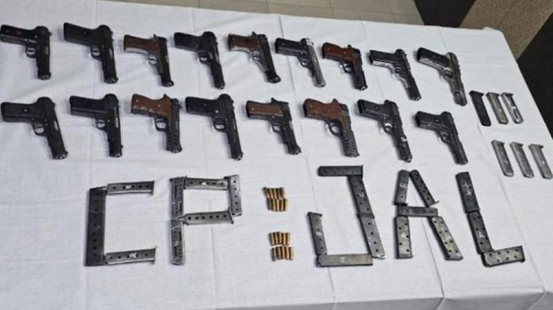 Jalandhar police busted arms smuggling gang news In Hindi