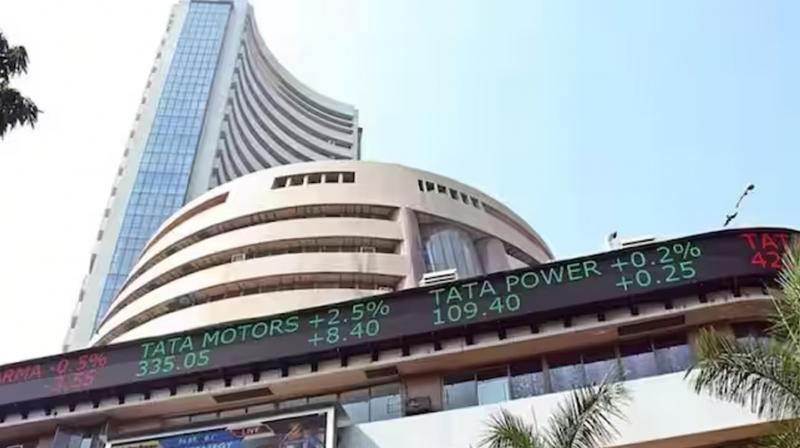 Stock market declines after three trading sessions, Sensex slips 311 points