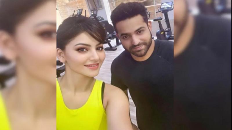 urvashi rautela shares photo of jr ntr from gym News in hindi