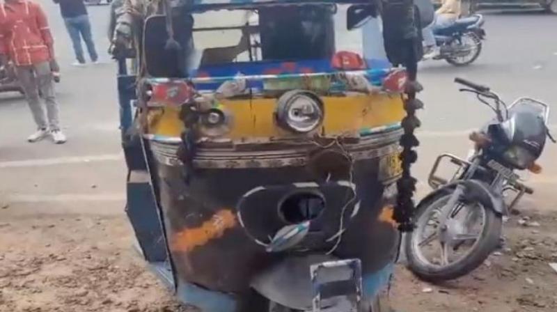 Auto filled with school children collides with bike in Yamunanagar, one student dies