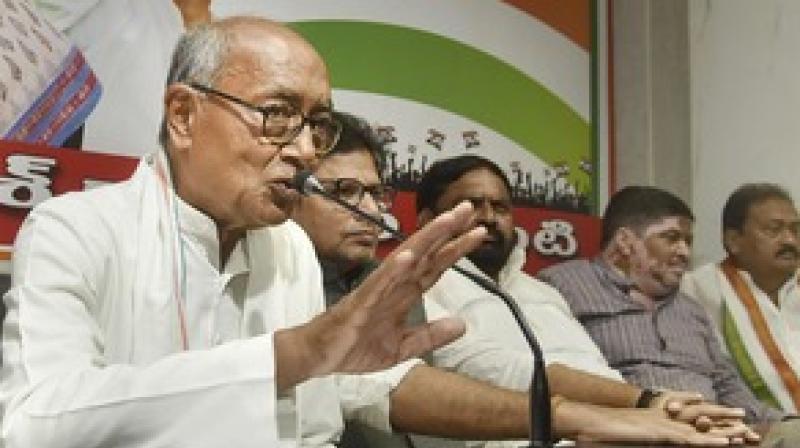 Telangana: Digvijay Singh stresses on unity within Congress