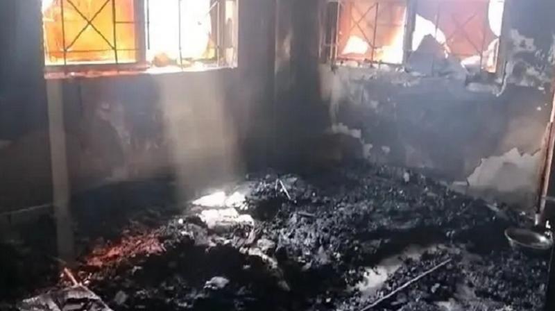 75 year old man dies in fire in Ranchi apartment News In Hindi