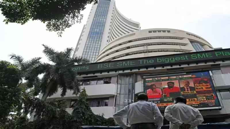 Sensex breaks 150 points in early trade, Nifty also weak