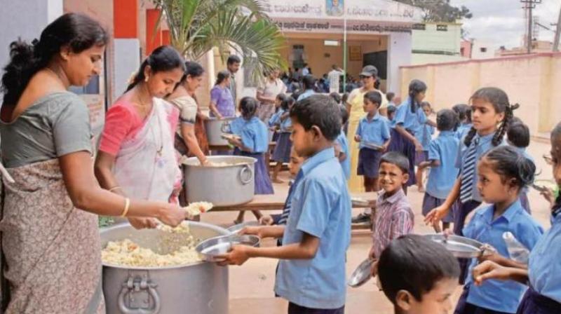 Odisha News 8 year old child falls into boiling rice being cooked for mid-day meal