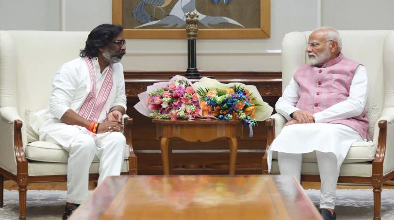 CM Hemant Soren met Prime Minister Modi News In Hindi